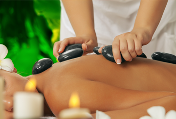 Read more about the article Hot Stone Massage: The Ultimate Relaxation Experience