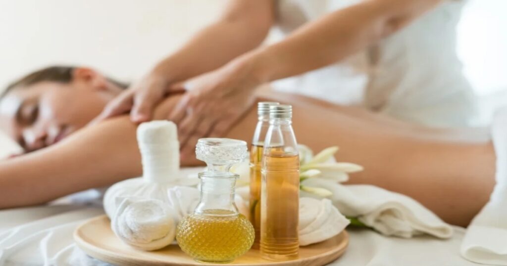 Read more about the article Aromatherapy Massage in Unique Massage Spa: Experience the Ultimate Relaxation