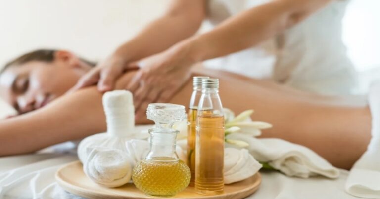 Read more about the article Aromatherapy Massage in Unique Massage Spa: Experience the Ultimate Relaxation