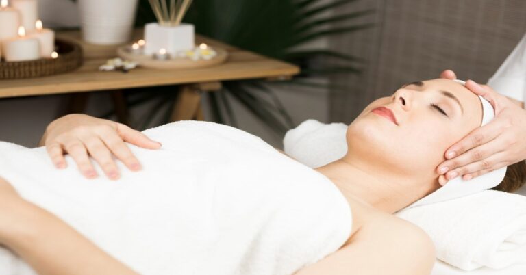 Read more about the article Top Five Reasons Why I Choose De-Stress Massage in Unique Massage Spa